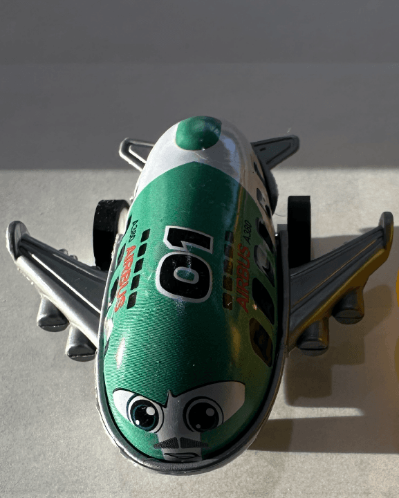 Toy airplane found inside Surprise Egg
